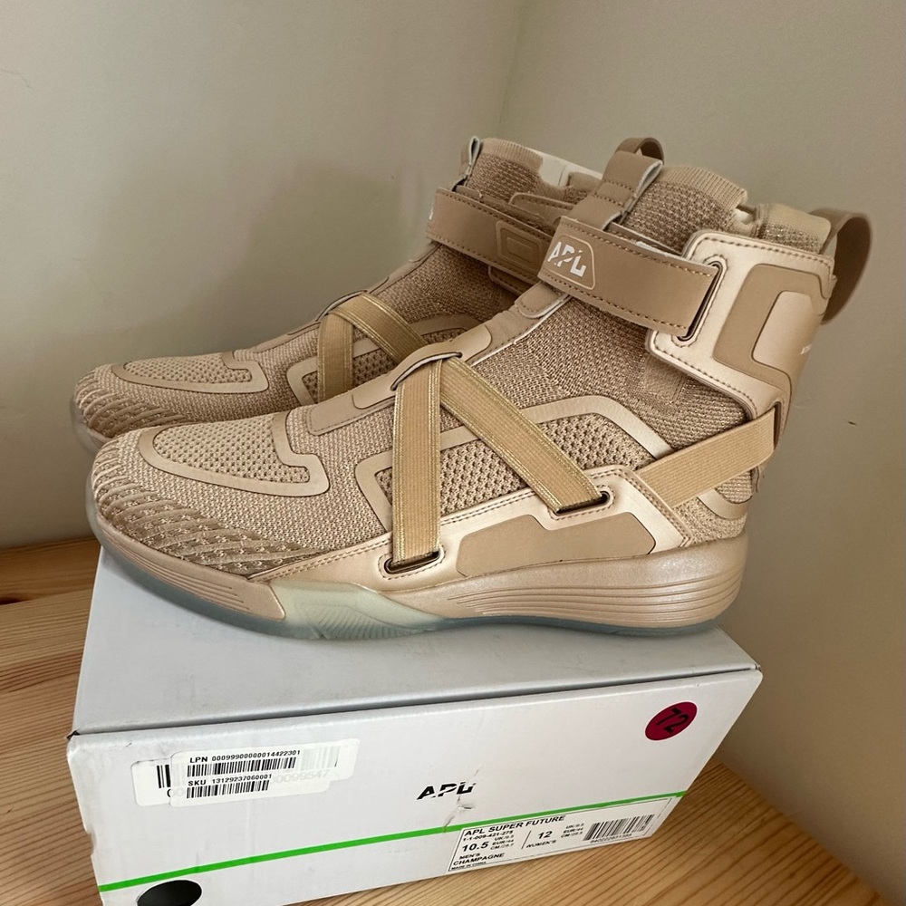 APL SUPER FUTURE Champagne Men’s Size 10.5 NEW